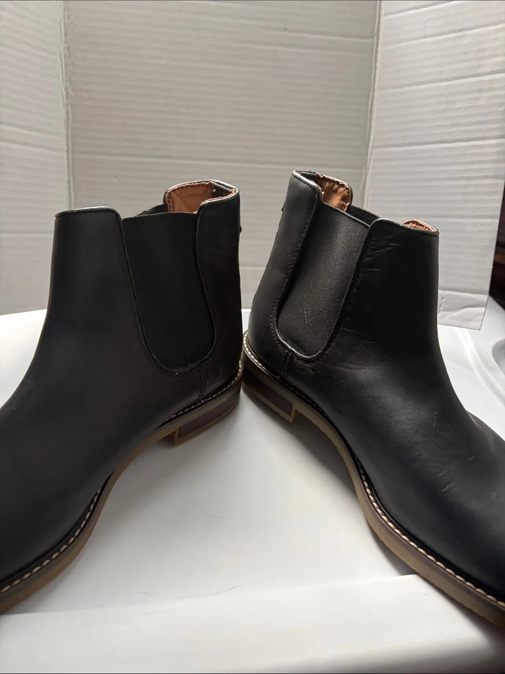 Clarks Men's Black Leather Chukka Boots with Elastic Side Panels